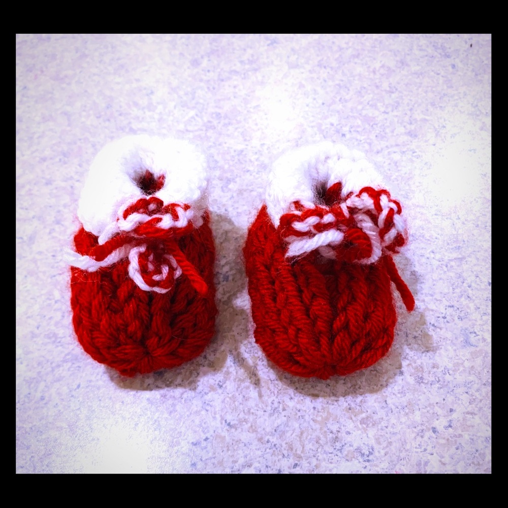 Christmas boots / booties for newborn - handmade